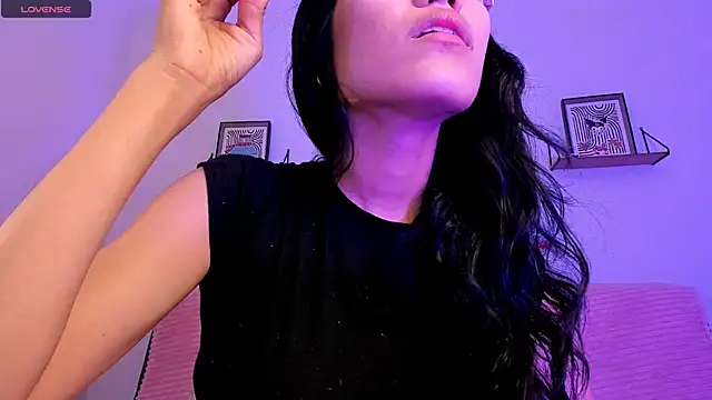 emycarver09 online show from 02/12/26, 10:48