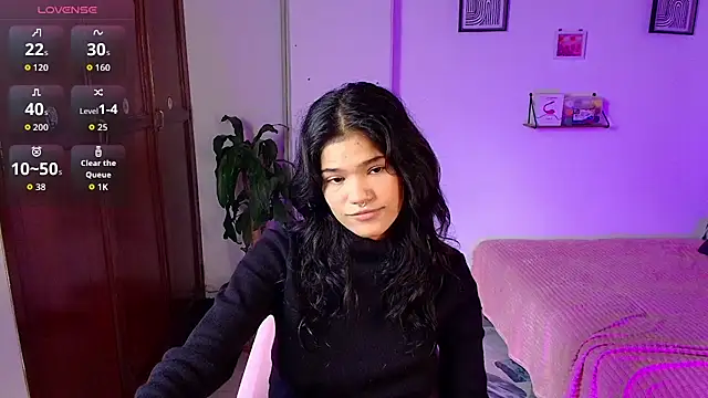 emycarver09 online show from 10/25/25, 12:04