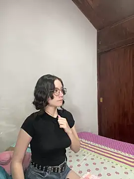 sukubo   online show from 12/15/25, 06:41