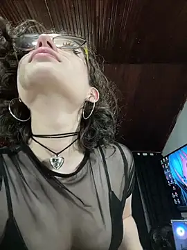 sukubo   online show from 12/23/25, 05:29