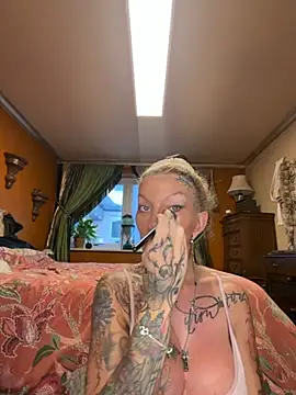 xl uk top trans online show from 06/19/26, 07:47