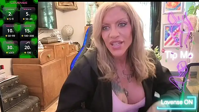 xl uk top trans online show from 04/03/26, 12:00