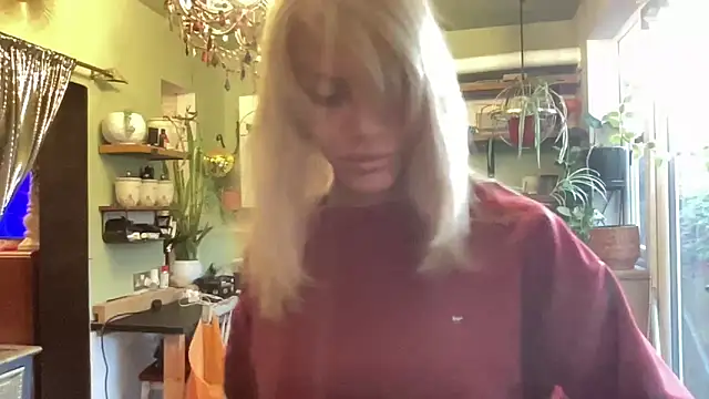 xl uk top trans online show from 02/16/26, 08:46