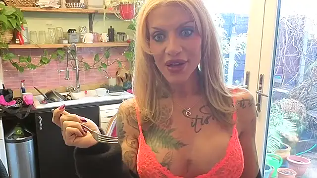 xl uk top trans online show from 02/19/26, 02:14