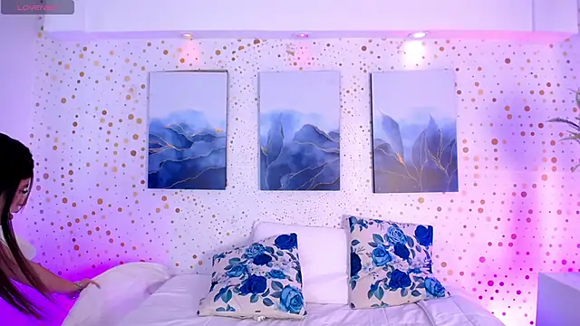 Emily Vaughan online show from 11/25/25, 03:29