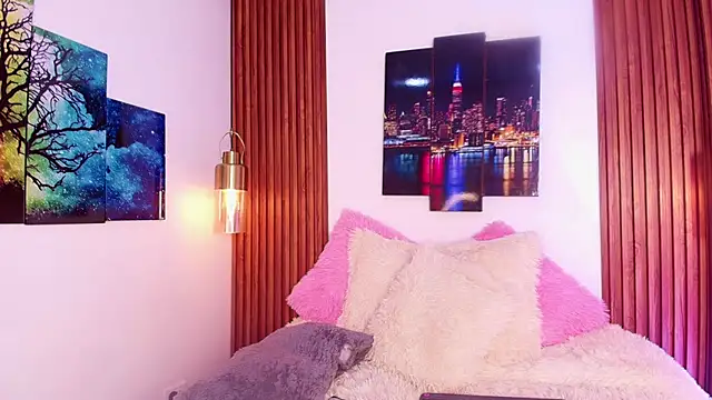 Emily Vaughan online show from 09/25/25, 03:23