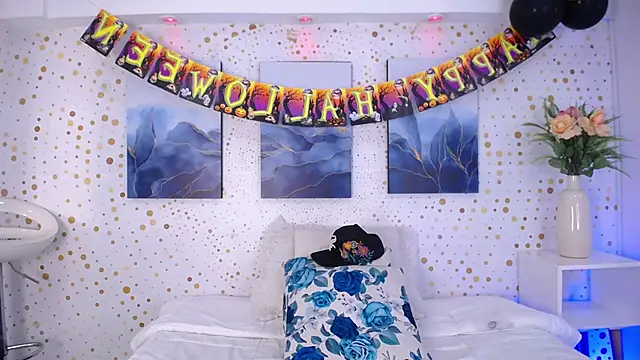 Emily Vaughan online show from 11/05/25, 03:31