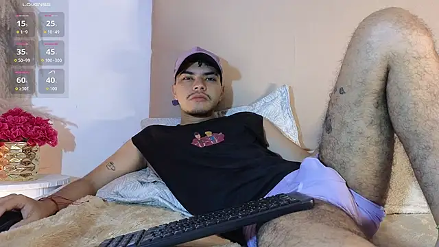 Snowlann online show from 11/12/25, 11:25