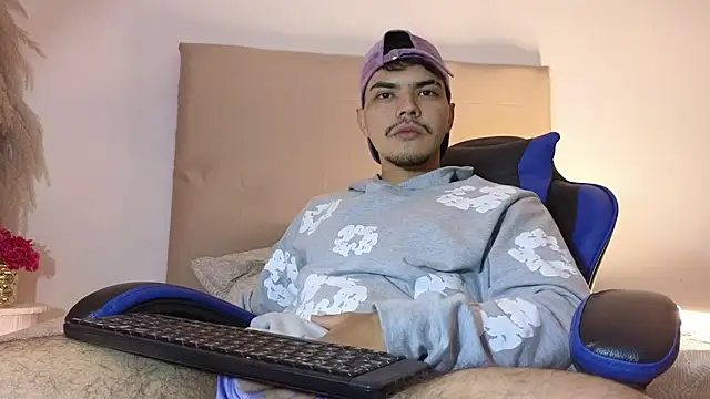 Snowlann online show from 11/05/25, 02:14