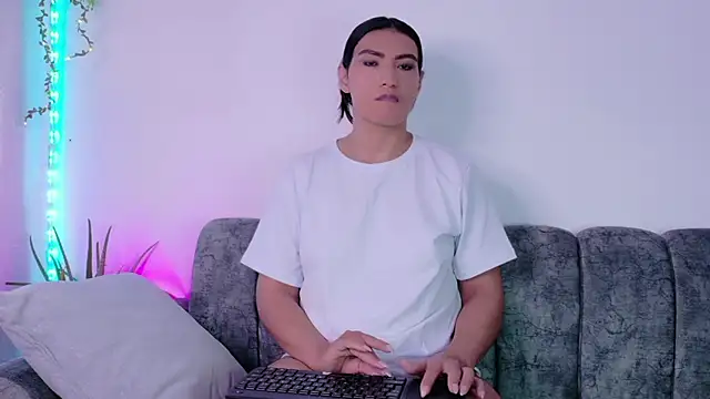 samiradoll online show from 05/18/26, 04:07