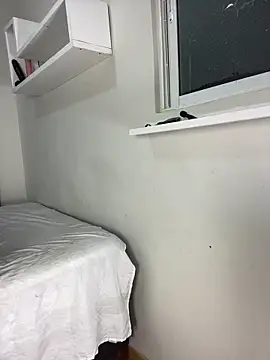 cloeX c online show from 04/19/26, 03:07