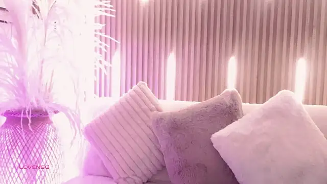 ArianaSantana online show from 11/13/25, 12:53