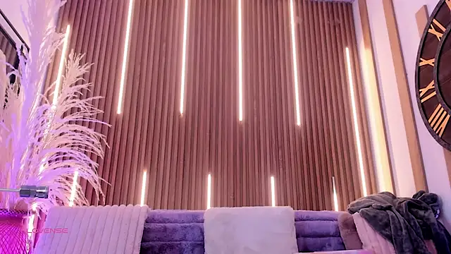 ArianaSantana online show from 12/01/25, 12:50