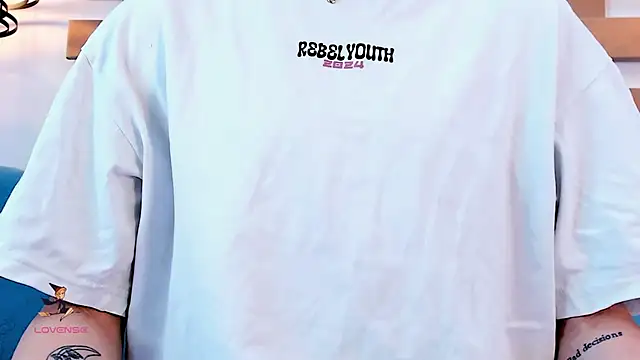 ArianaSantana online show from 10/30/25, 12:47