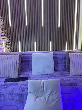 ArianaSantana online show from 12/02/25, 12:51