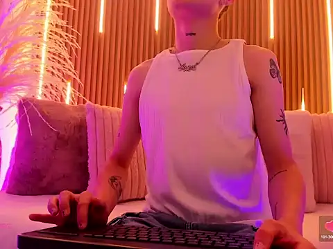 ArianaSantana online show from 12/03/25, 12:48