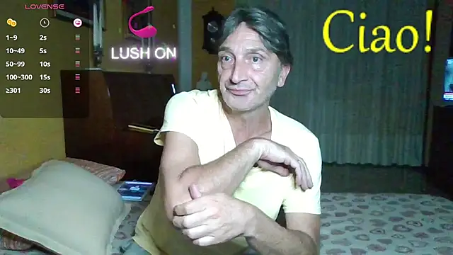 Snapshot of lattediyak chatting on 09/10/25, 12:31 lattediyak online show from 09/10/25, 12:31