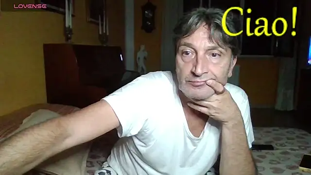 Snapshot of lattediyak chatting on 09/22/25, 01:55 lattediyak online show from 09/22/25, 01:55