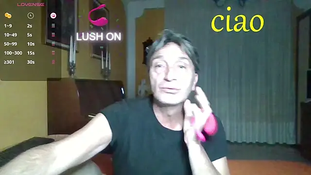 Snapshot of lattediyak chatting on 10/09/25, 12:33 lattediyak online show from 10/09/25, 12:33