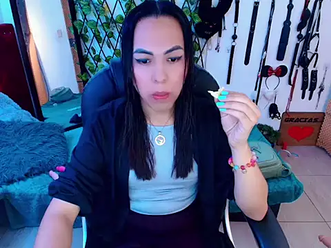 missblu online show from 10/19/25, 09:06