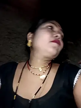 Snapshot of Rashili_jaan chatting on 05/25/26, 01:43 Rashili jaan online show from 05/25/26, 01:43