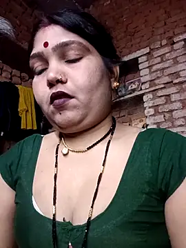 Snapshot of Rashili_jaan chatting on 03/16/26, 02:10 Rashili jaan online show from 03/16/26, 02:10