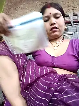 Snapshot of Rashili_jaan chatting on 07/13/26, 10:03 Rashili jaan online show from 07/13/26, 10:03