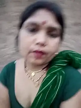 Snapshot of Rashili_jaan chatting on 06/16/26, 01:44 Rashili jaan online show from 06/16/26, 01:44
