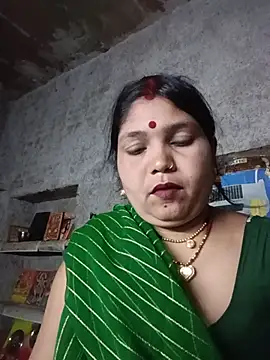 Snapshot of Rashili_jaan chatting on 06/18/26, 04:01 Rashili jaan online show from 06/18/26, 04:01