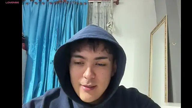 ivy xo online show from 12/19/25, 01:42