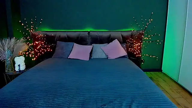 MilaAddams online show from 11/03/25, 06:40