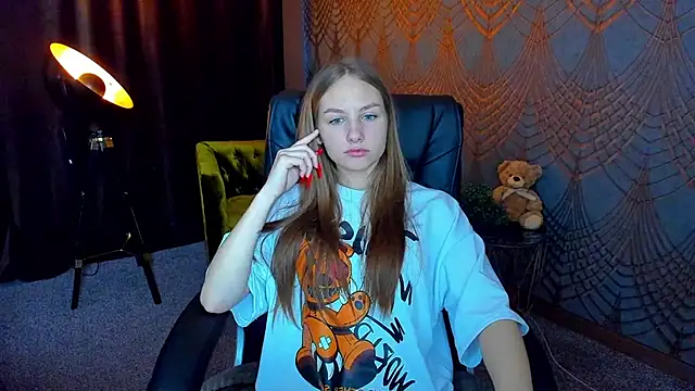 Snapshot of MilaAddams chatting on 07/11/26, 11:54 MilaAddams online show from 07/11/26, 11:54