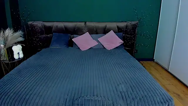 MilaAddams online show from 11/09/25, 07:01