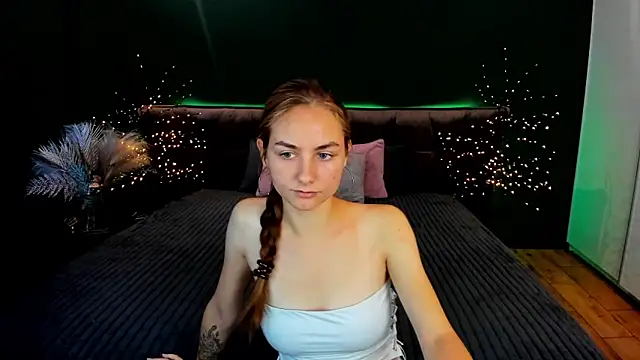 MilaAddams online show from 09/21/25, 05:45