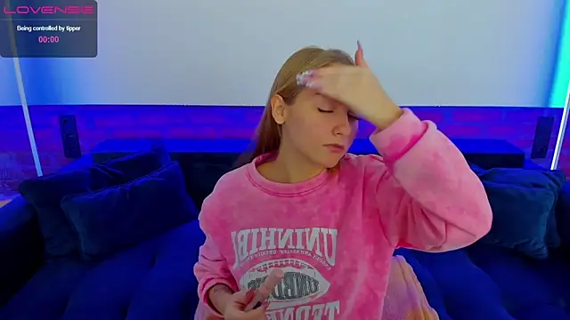 MilaAddams online show from 11/13/25, 06:39