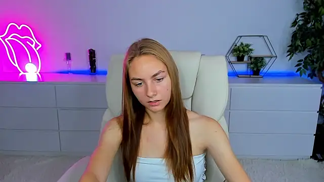 MilaAddams online show from 09/20/25, 05:45