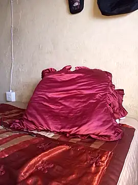 Hluga 25 online show from 10/13/25, 09:22