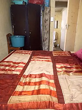 Hluga 25 online show from 11/15/25, 02:10