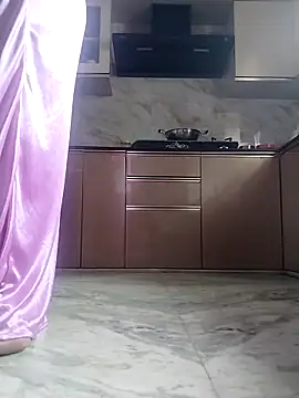 Snapshot of NehaQn chatting on 09/18/25, 04:04 NehaQn online show from 09/18/25, 04:04