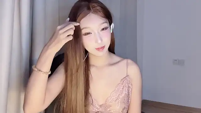 Snapshot of Winnie666- chatting on 09/25/25, 03:40 Winnie666- online show from 09/25/25, 03:40