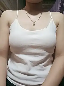 Snapshot of LucyyLy chatting on 06/04/26, 11:09 LucyyLy online show from 06/04/26, 11:09