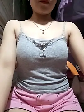 Snapshot of LucyyLy chatting on 03/08/26, 11:30 LucyyLy online show from 03/08/26, 11:30