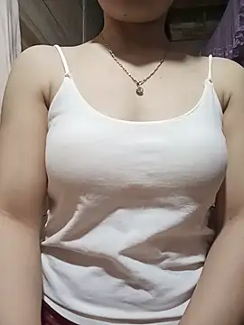 LucyyLy online show from 05/21/26, 12:19