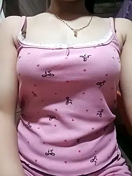 Snapshot of LucyyLy chatting on 04/14/26, 10:09 LucyyLy online show from 04/14/26, 10:09