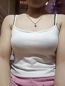 Snapshot of LucyyLy chatting on 07/02/26, 12:55 LucyyLy online show from 07/02/26, 12:55