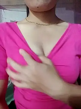 Snapshot of LucyyLy chatting on 10/19/25, 11:51 LucyyLy online show from 10/19/25, 11:51