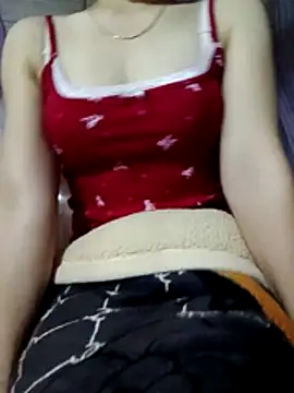 Snapshot of LucyyLy chatting on 12/01/25, 11:33 LucyyLy online show from 12/01/25, 11:33