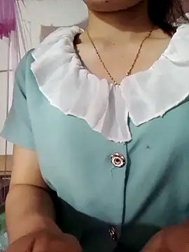 Snapshot of LucyyLy chatting on 10/14/25, 02:12 LucyyLy online show from 10/14/25, 02:12