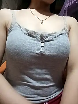 Snapshot of LucyyLy chatting on 03/19/26, 11:49 LucyyLy online show from 03/19/26, 11:49