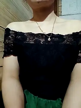 Snapshot of LucyyLy chatting on 09/20/25, 11:32 LucyyLy online show from 09/20/25, 11:32